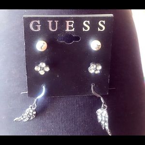 Guess 3 sets of stud earrings 🌼